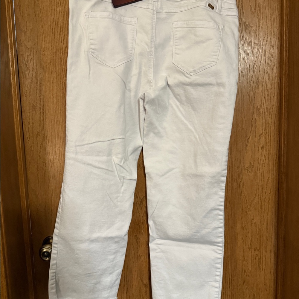 1822 Denim White Ankle Jeans - Picture 2 of 3